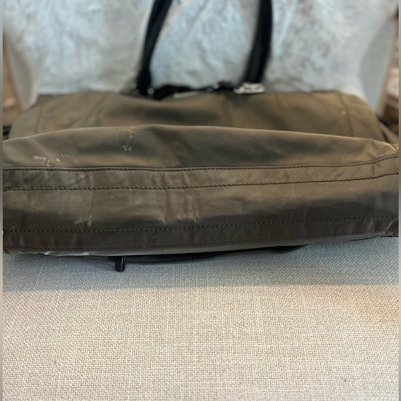 TUMI VOYAGEUR DERBY BUSINESS TOTE -  OLIVE GREEN - Picture 10 of 13
